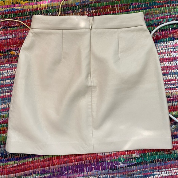 Aritzia Wilfred Patio Mini Skirt - Picture 2 of 4